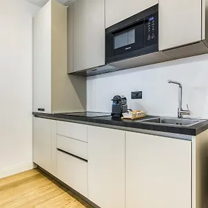  Appartement Beplace In San Babila Italie
